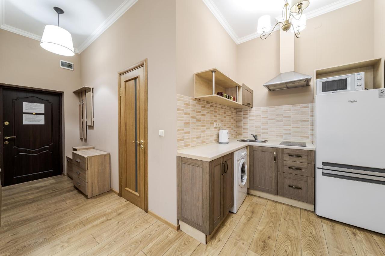 Apartment On Stavropihiiska Street 1 Lviv Exterior photo