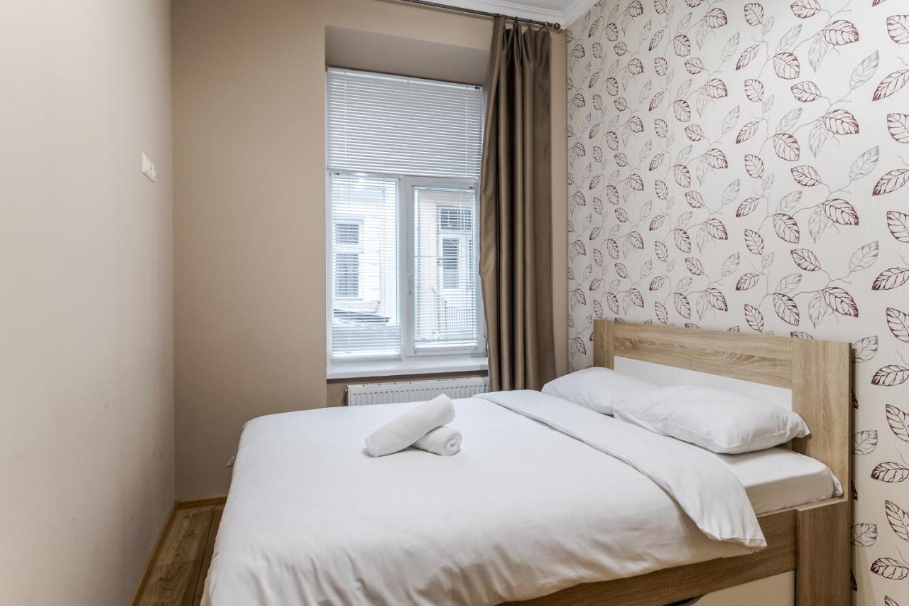 Apartment On Stavropihiiska Street 1 Lviv Exterior photo